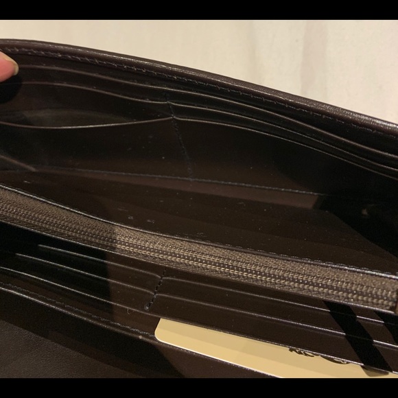 Burberry Wallet - Picture 9 of 9